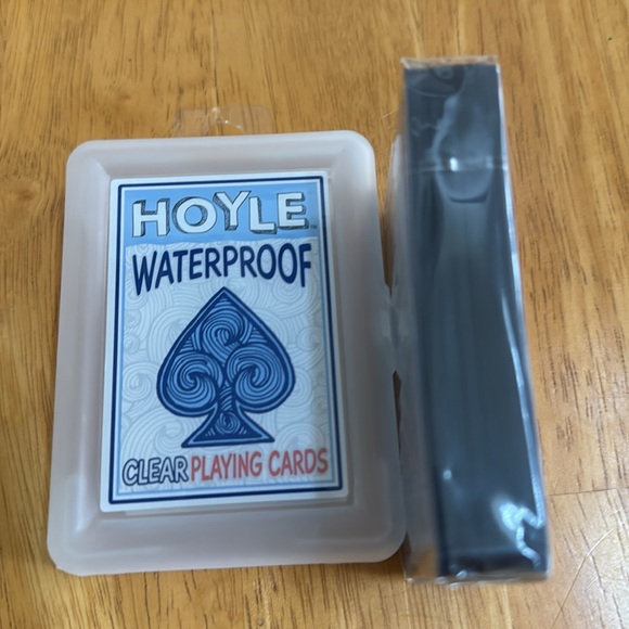 🎁NEW SEALED Hoyle Waterproof Clear Playing Cards Mom Dad Elderly - Picture 5 of 9